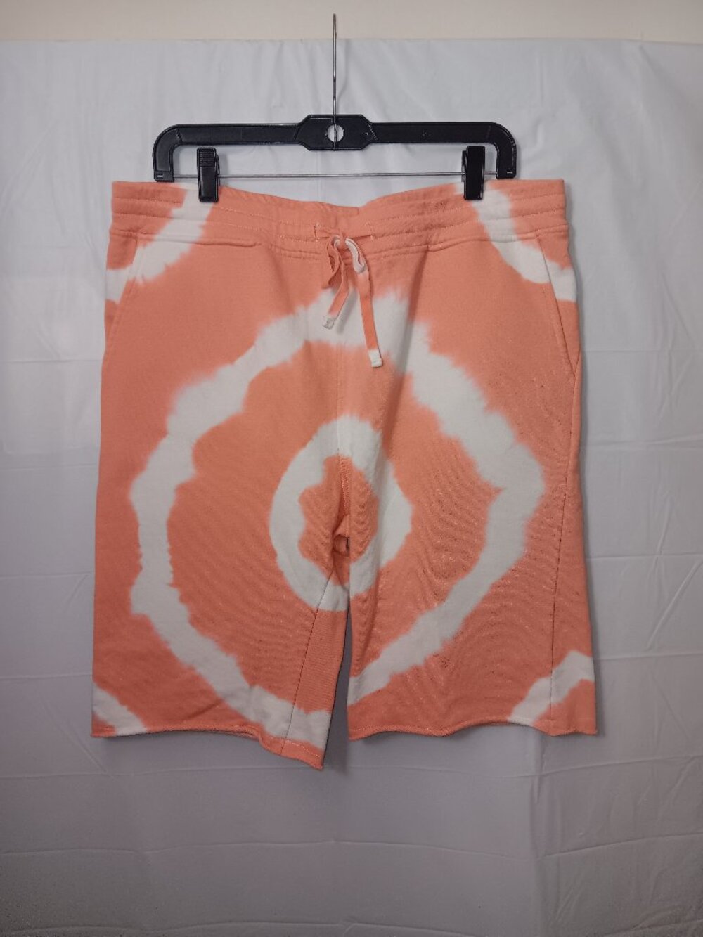 BLACK KEYS MARVIN THE MARTIAN TIE-DYE SHORTS